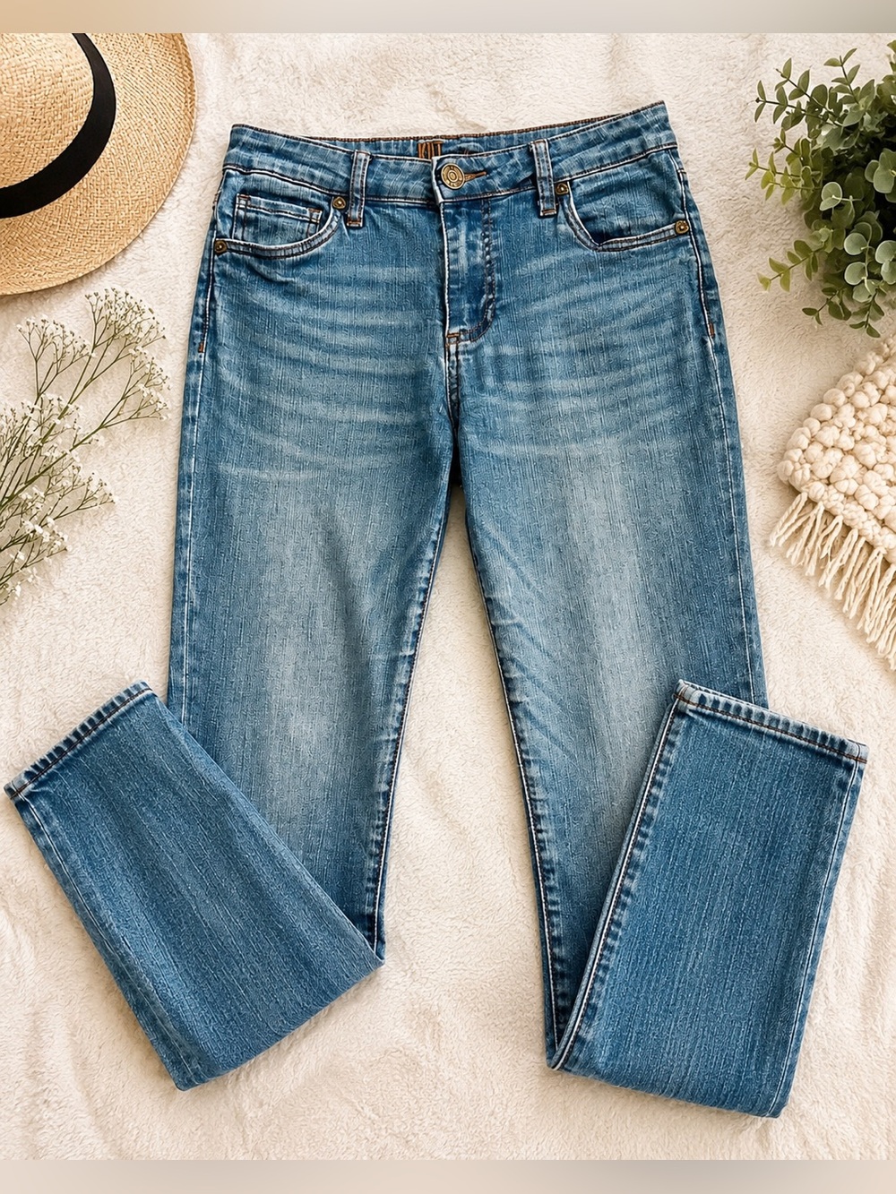 KUT from the Kloth Light Wash Straight Leg Jeans Size 0 Classic Mid Rise Denim